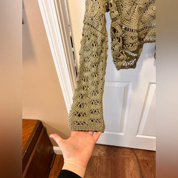 Ultra Pink Olive Crochet Cardigan - Picture 4 of 6